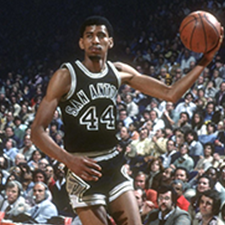 George Gervin playing in a game
